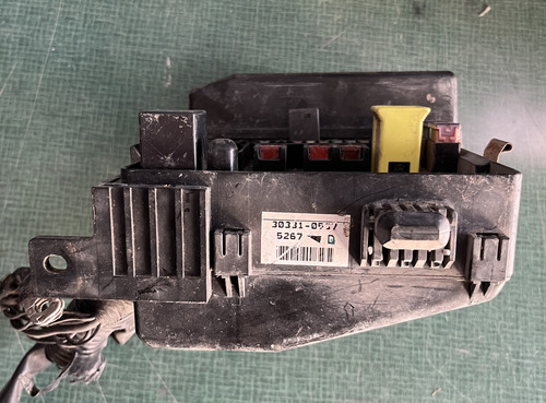Caja De Fusibles Mitsubishi Lancer 2002 2003 2004 2005 2006 (Usado)