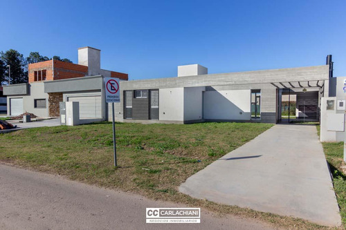Casa En Venta Funes Don Mateo - Estrenar 3 Dormitorios