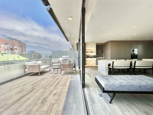 Moderno Penthouse: El Golf