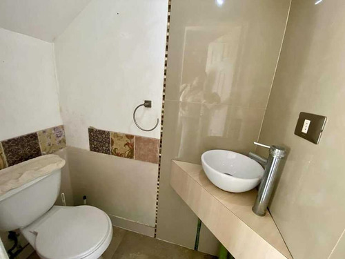 Departamento Dúplex, Condominio Suizo (64825)
