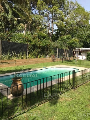 Casa 6 Dormitorios - Jardines De Cordoba- Ref: 25304