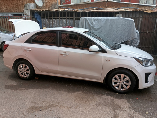 Vendo Kia Soluto Con Aire. Airbag. Camara Retroceso.