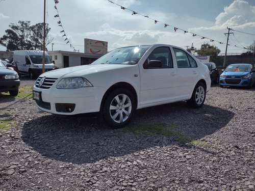Imagen 1 de 10 de Volkswagen Jetta Clásico 2011 2.0 Gl Tiptronic At