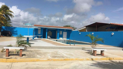 Imagen 9 de 30 de Preciosa Casa En Venta De Playa Ubicada En Chichiriviche /&% 2 3 - 2 4 4 7 1 Kl Rah &%%