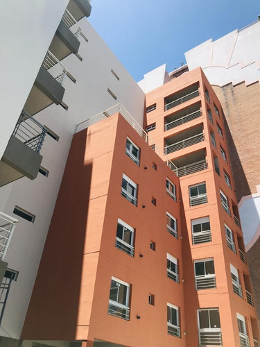 Imagen 2 de 19 de Edificio - Moron Norte