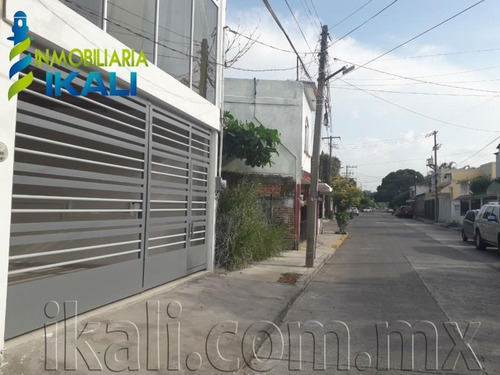 Imagen 1 de 10 de Casa Sola En Venta Cazones