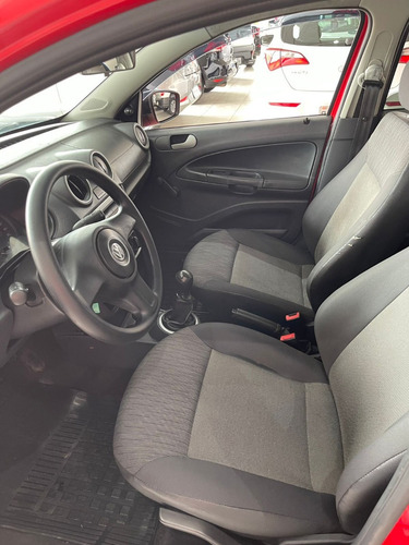 Imagem 12 de 16 de Volkswagen Voyage 2013 1.0 Flex 4p