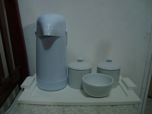 Kit De Higiene Bebe Garrafa Bandeja Mdf Porcelana