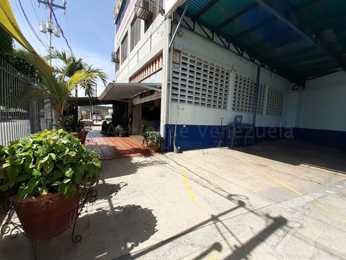 Imagen 15 de 30 de Local Comercial En Venta En Parroquia Unión Barquisimeto Lara ++23-17188 */ M.c T. N° +0-4-2-4- 5.5.6. 5.7. 5.9 *--**