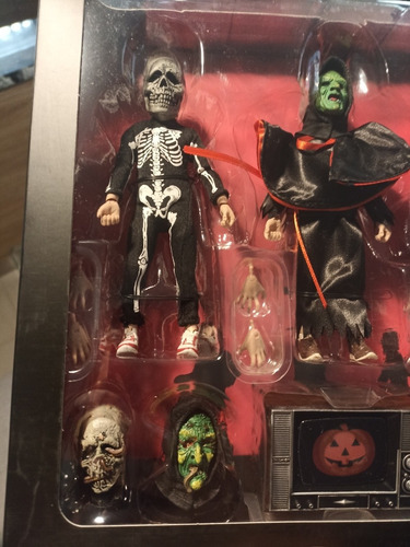 Neca Halloween 3 Pack Witch, Skeleton & Jack-o-lantern Set (Usado)