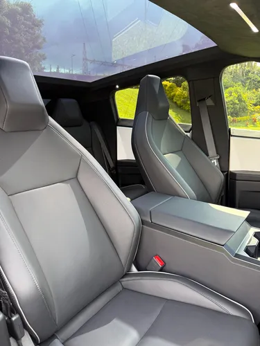 Tesla Cybertruck Foundation Series 4x4