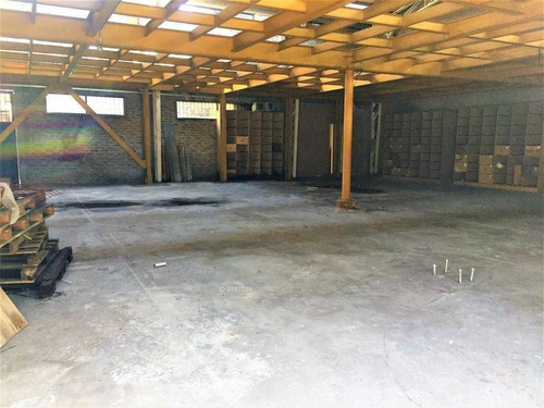 Local Comercial Y Bodega En Barrio Av. Matta