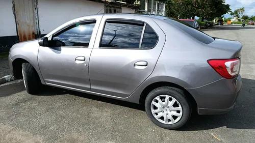 Renault Logan 1.6 Expression / Life +