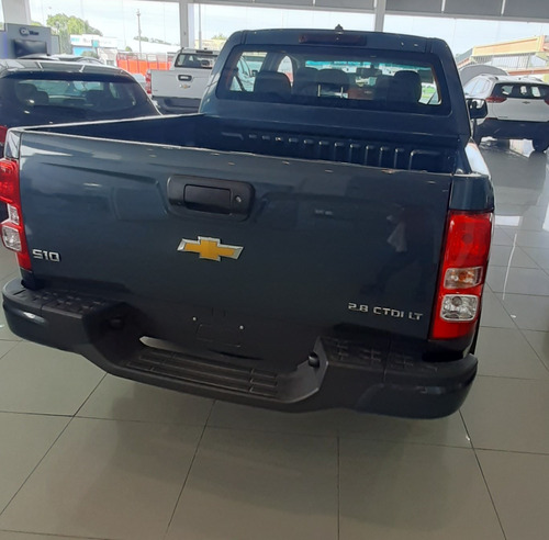 Imagen 14 de 16 de Chevrolet S10 4x2 Lt Manual 2022