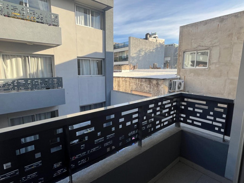 Excelente Departamento De Dos Ambientes
