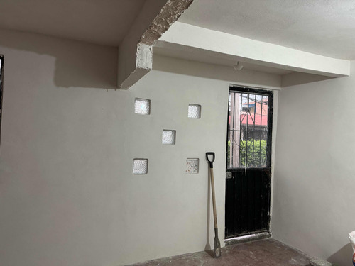 Excelente Casa Con 4 Departamentos