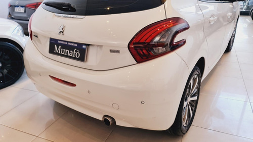 Peugeot 208 Felline 1.6 2018