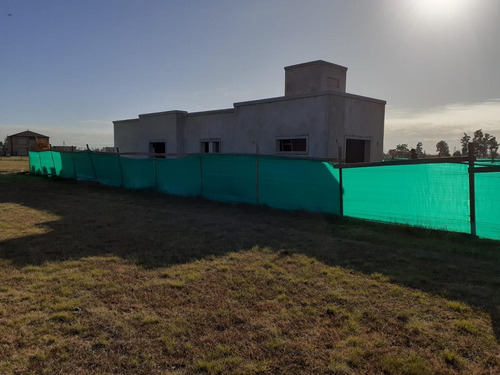 Imagen 3 de 5 de Casa 4 Ambientes Belleville Venta.