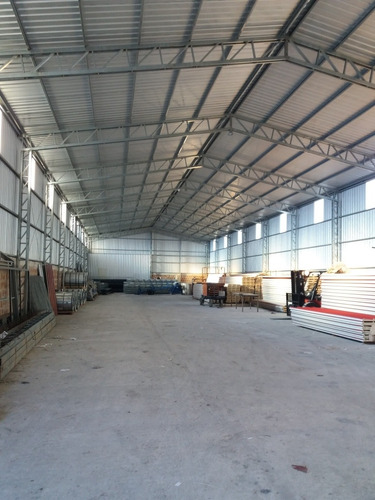 Intrusiones Y Mendoza Importante Local En Acesos De 900mt2