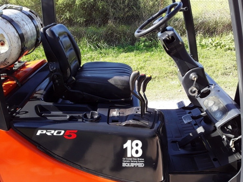 Autoelevador 18