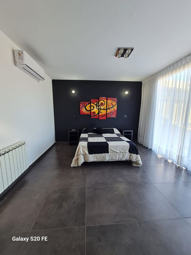 Casa 5 Dormitorios Y Pileta En Causana