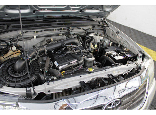 Toyota Hilux 2.7 SR 4X2 CD 16V FLEX 4P AUTOMATICO