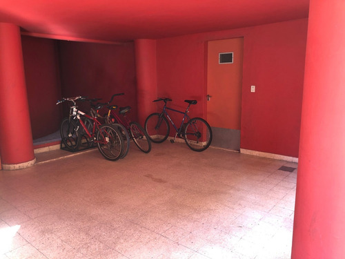 Imagen 27 de 30 de Venta 3 Ambientes Almagro Con Coch Lumin Al Frente