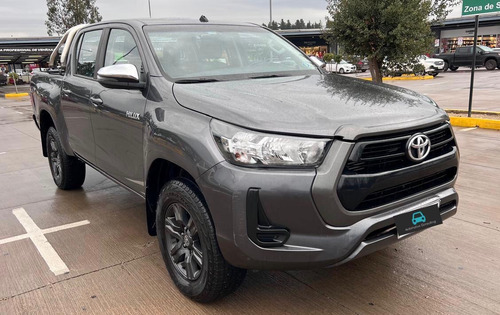 2022 Toyota Hilux Doble Cabina 2.4 Sr Mt Unico Dueño