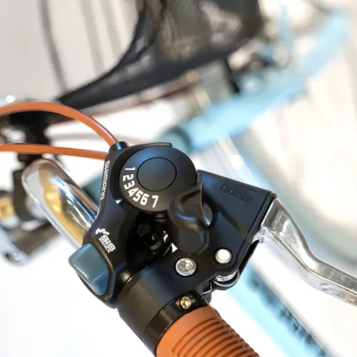 Bicicleta De Paseo R26 Randers BKE-726 Shimano Celeste Aluminio