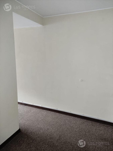 Lindo, Al Frente, Excelente Punto Con Servicios, G.c: $ 3620