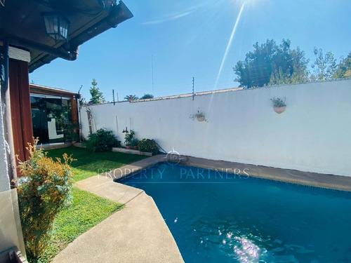 Santa Cruz, Casa En Excelente Ubicación
