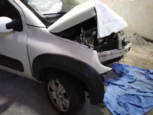 Imagem 1 de 7 de Fiat Uno Celebration