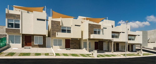 Imagen 2 de 23 de Casa En Zibata / Excelentes Amenidades