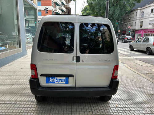 Imagen 5 de 11 de Peugeot Partner 2019 1.6 Furgon Confort 5as