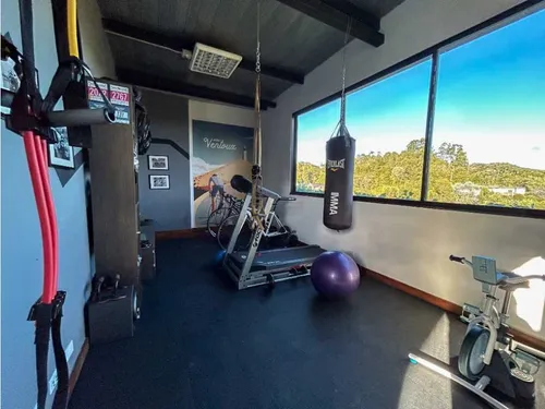 Vendemos Casa Moderna En El Alto De Las Palmas Envigado