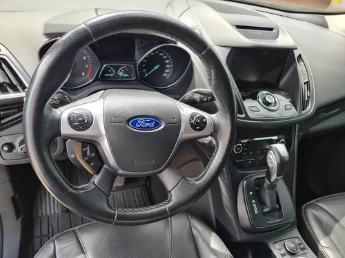 Ford Escape Titanium 2.0cc AT AA 4X4