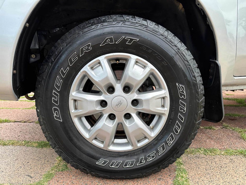 Imagen 14 de 17 de Mitsubishi L200 2.4 Cab Dob 4x4 2abag Abs Espejos Pr.caja