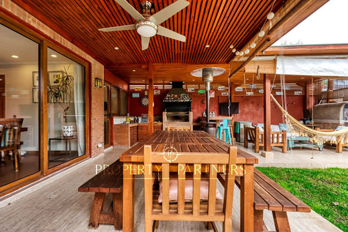 Linda Casa En Condominio