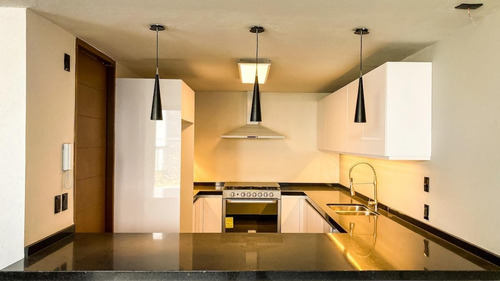 Imagen 3 de 22 de Casa En Venta En Lomas De Vistahermosa