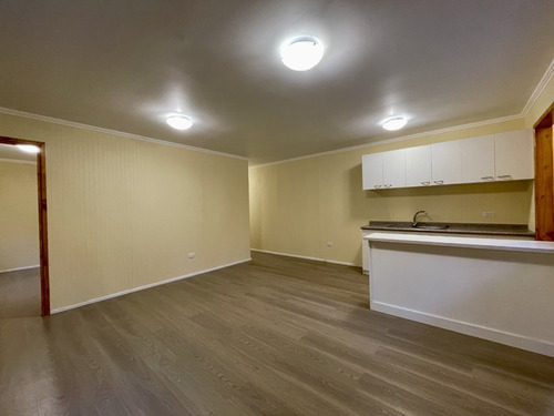 Linda Casa Nueva Con Excelente Ubicación En Limache Centro