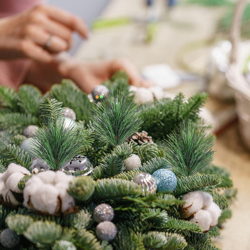 Árbol De Navidad Con Ramas De Pino Con Simulación Navideña,