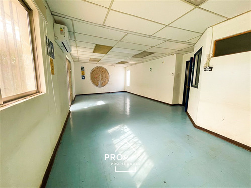 Casa En Arriendo De 14 Dorm. En Las Condes