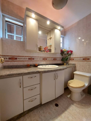 Townhouse En Venta En Araguama Country, Maracay