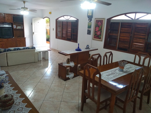 Imagem 3 de 12 de Apartamento Praia Grande, 240 Mil, 3 Dormitórios Mobiliado.