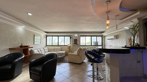 Se Vende Hermoso Apartamento En: 4av El Parral 284059