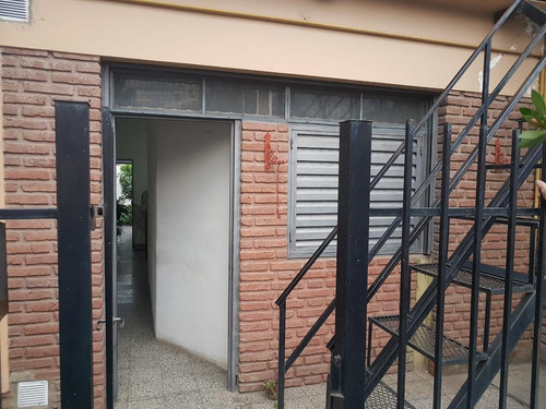 Imagen 8 de 8 de Amplio Departamento 1 Dormitorio En Santo Tomé
