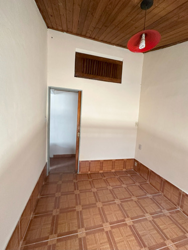 Casa En Virrey Del Pino A Pasos De Ruta 3