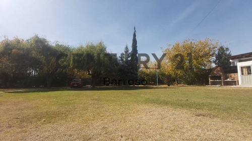 Imagen 18 de 26 de Se Vende Hermosa Casa Con Gran Terreno Lujan Perdriel