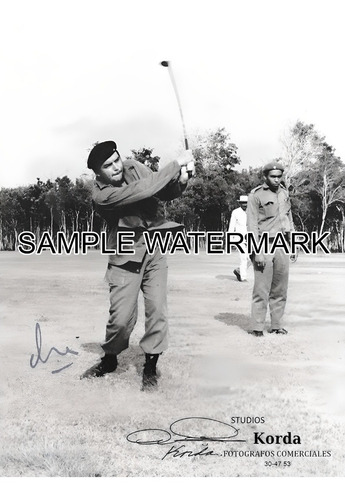 Che Guevara Jugando Golf - Foto Firmada  - Lea La Info -d2
