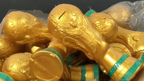 Imagen 5 de 5 de Bolsa X 10 Unidades Copa Del Mundo Alcancia Plastica